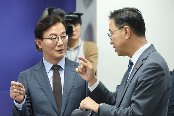 국힘 보좌진협의회, 'PC증거인멸' 보좌진 유죄에 "전재수 사과하라"