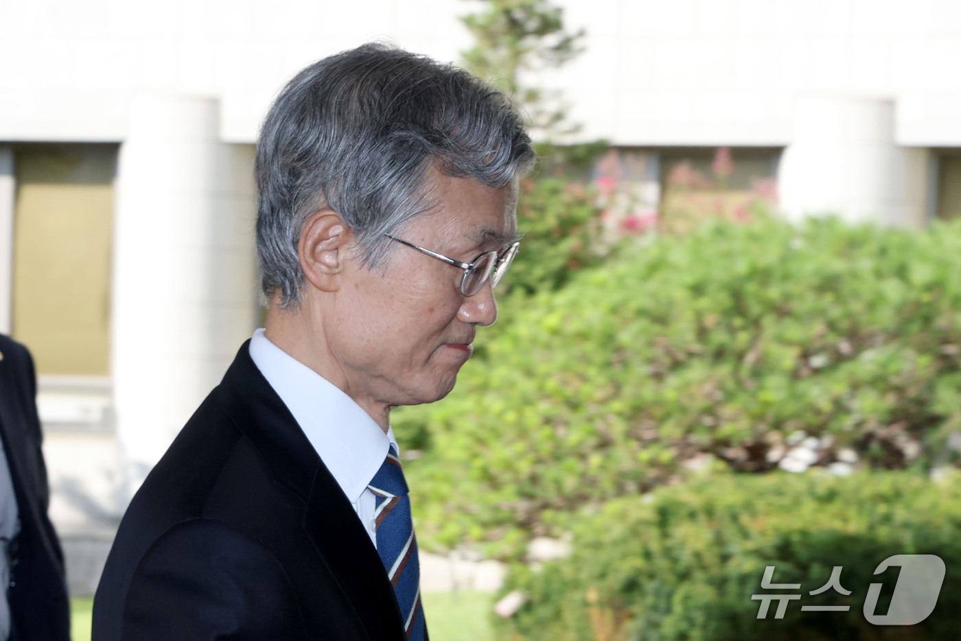 (서울=뉴스1) 이광호 기자 = 조희대 대법원장이 29일 오전 서울 서초구 대법원으로 출근하고 있다. 2026.9.29/뉴스1
