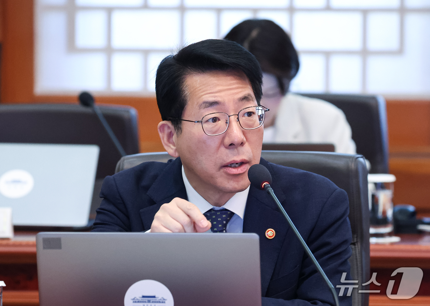 (서울=뉴스1) 허경 기자 = 황종우 해양수산부 장관이 29일 청와대에서 열린 국무회의에서 발언을 하고 있다. 2026.9.29/뉴스1