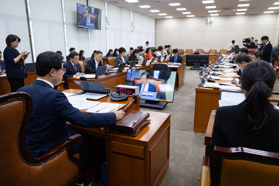 여야, 복지위서 '제넨셀·국민연금' 국감 증인 채택 공방