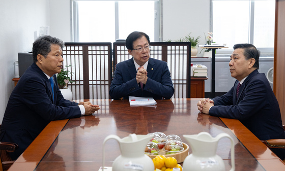 복지위 여야 간사, 국감 증인 채택 논의 계속