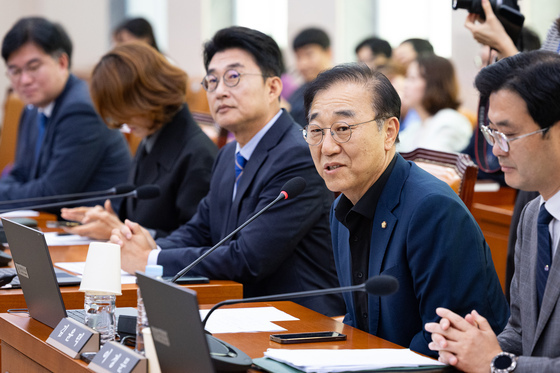 문체위 부임인사하는 김윤덕 전 국토부 장관