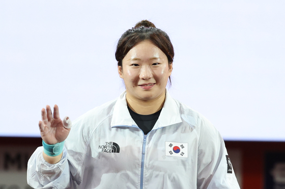 인사하는 전희수