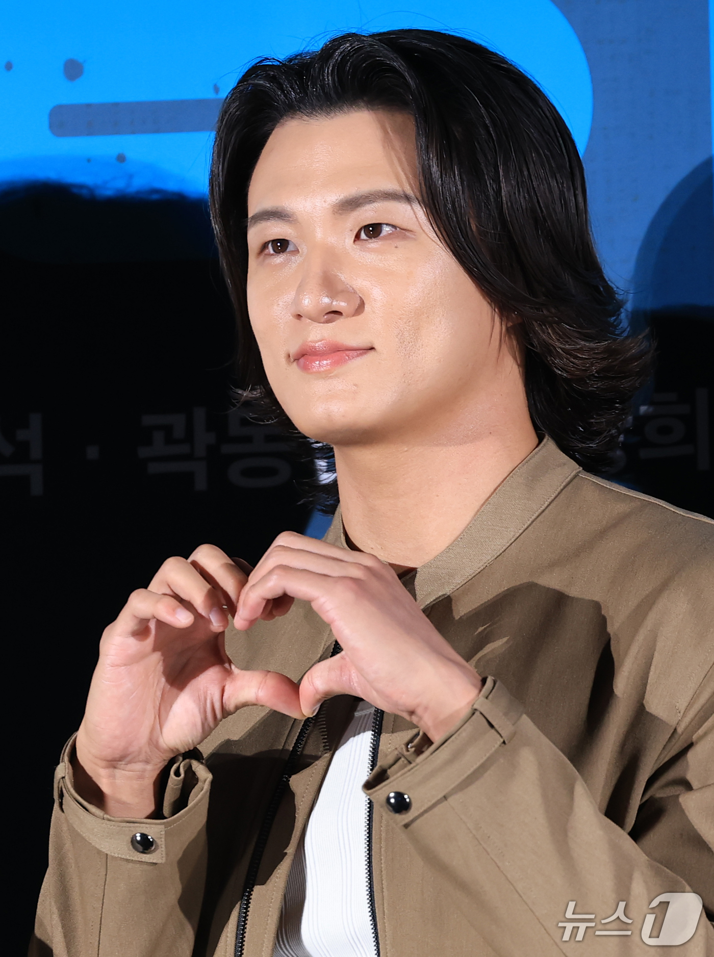 (서울=뉴스1) 권현진 기자 = 배우 신승호가 29일 서울 광진구 롯데시네마 건대입구점에서 열린 영화 '최종면접'(감독 김정훈) 제작보고회에서 포즈를 취하고 있다.‘최종면접’은 최 …