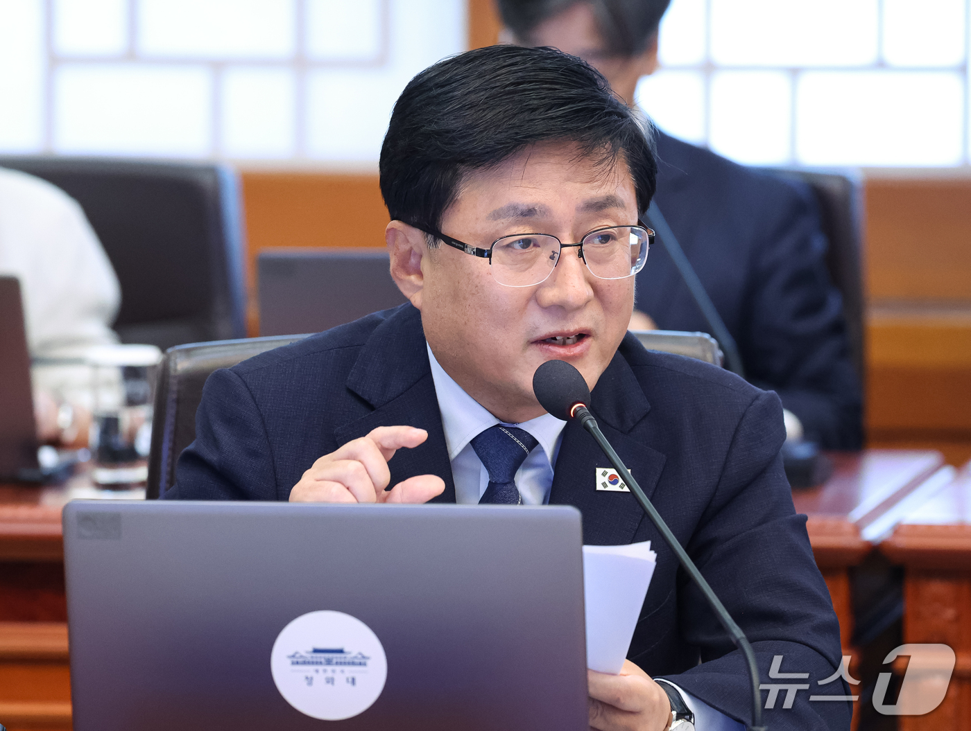 (서울=뉴스1) 허경 기자 = 김성환 기후에너지부 장관이 29일 청와대에서 열린 국무회의에서 보고를 하고 있다. 2026.9.29/뉴스1