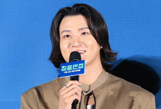 인사말 하는 신승호