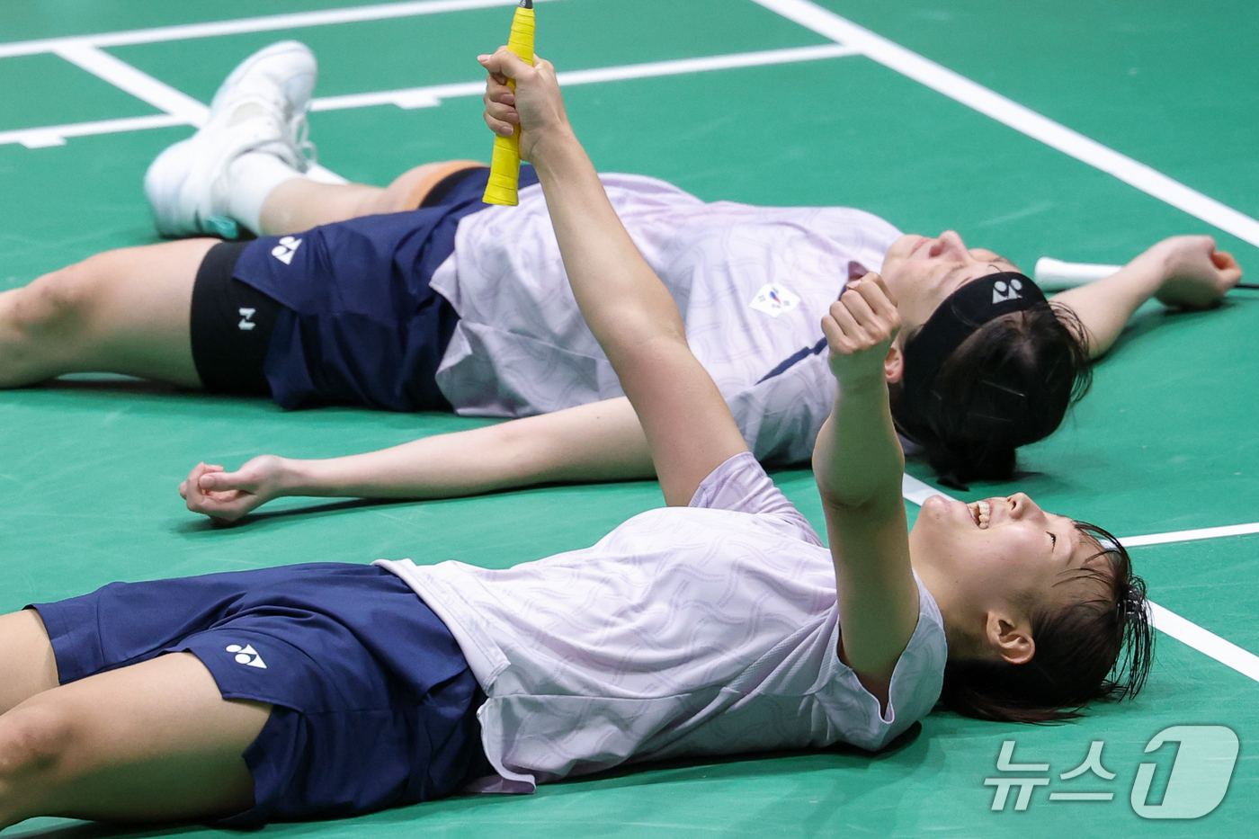(이치노미야=뉴스1) 안은나 기자 = 대한민국 이소희, 백하나가 29일 일본 이치노미야 시립체육관에서 열린 2026 아이치·나고야 아시안게임 배드민턴 여자 복식 결승전에서 중국 탄 …