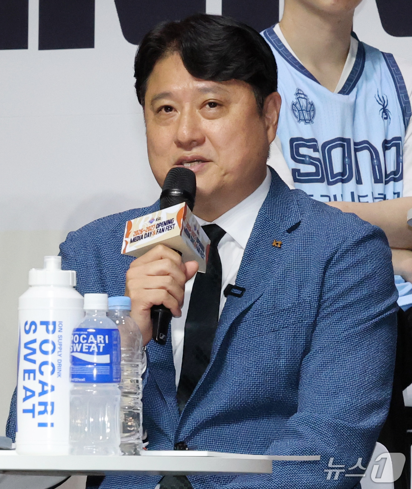 (서울=뉴스1) 박세연 기자 = 29일 오후 서울 용산구 블루스퀘어에서 열린 2026-2027 KCC프로농구 개막 미디어데이에서 KT 문경은 감독이 출사표를 밝히고 있다. 2026 …