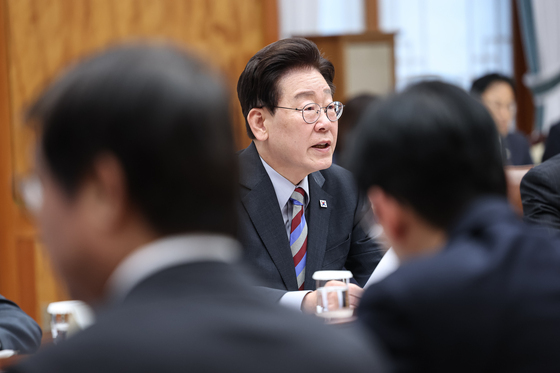 李대통령 "메가프로젝트, 산단·정주 묶어 추진"…3차 민관회의 개최(종합)