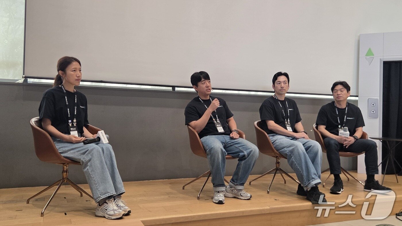 본문 이미지 - 강기혁 뉴빌리티 대표가 서울 KT&G상상플래닛에서 열린 '빌리: 더 퍼스트 룩 미디어 프리뷰'에서 답변하고 있다. 2026.9.29 뉴스1 ⓒ News1 김민석 기자