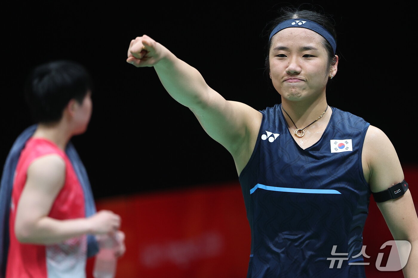 본문 이미지 - 대한민국 안세영이 29일 일본 이치노미야 시립체육관에서 열린 2026 아이치·나고야 아시안게임 배드민턴 여자 단식 결승전에서 일본의 야마구치 아카네를 꺾고 환호하고 있다. 2026.9.29 ⓒ 뉴스1 김도우 기자