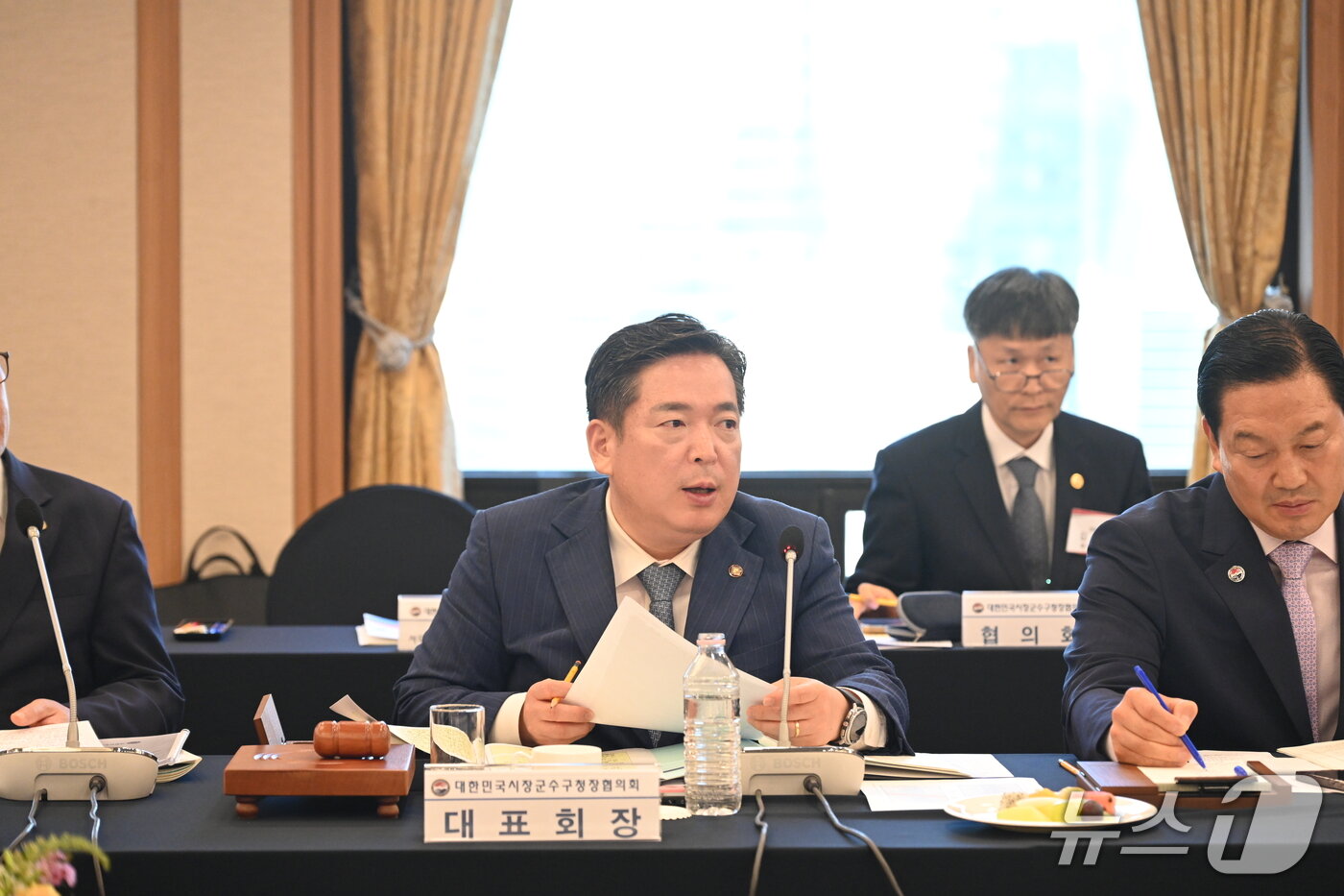 본문 이미지 - 29일 김병내 전남광주 남구청장이 대한민국 시장·군수·구청장협의회 대표회장을 선출 후 당선 소감을 말하고 있다.(대한민국 시장·군수·구청장협의회 제공. 재판매 및 DB 금지) 2026.9.29 ⓒ 뉴스1 박지현 기자