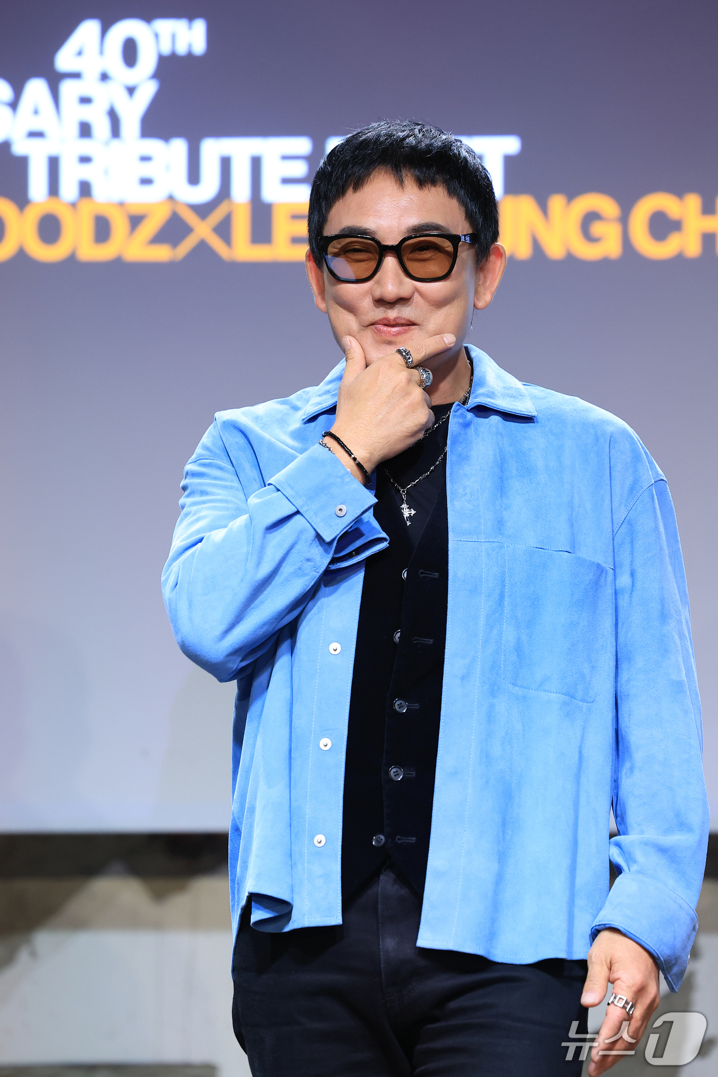 (서울=뉴스1) 권현진 기자 = 가수 이승철이 29일 서울 용산구 현대카드 UNDERSTAGE에서 열린 데뷔 40주년 기념 앨범 ’우리만의 이야기‘ 음감회에서 포즈를 취하고 있다. …