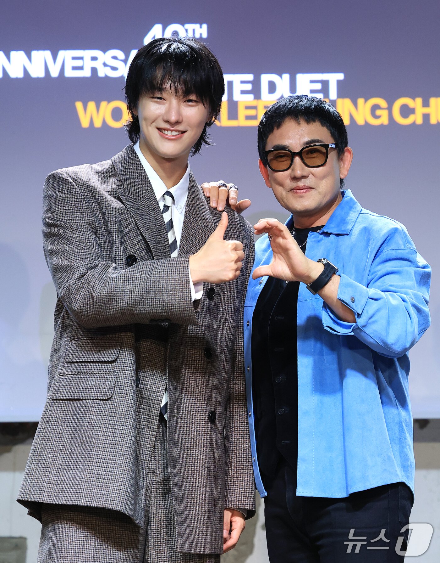 우즈, 이승철 지원 사격 팍팍