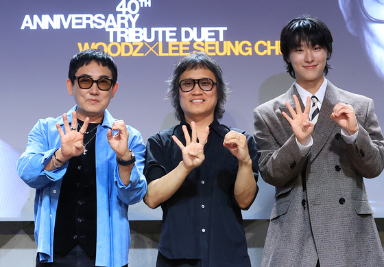 '40주년' 이승철, 레이감독·우즈와 함께