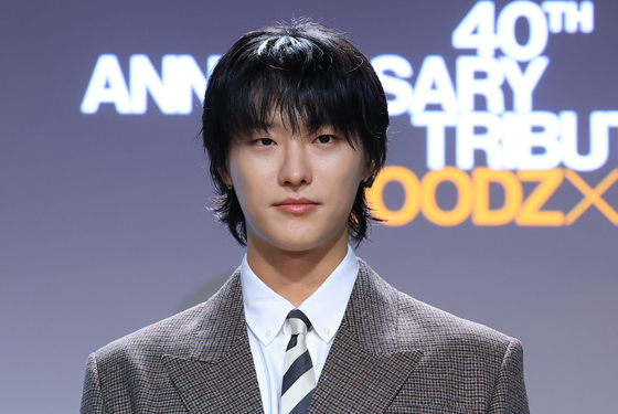우즈, 이승철 데뷔 40주년 협업