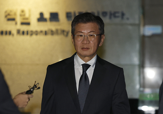 경찰 조사 마친 정몽규 전 회장