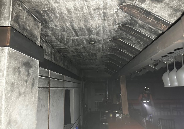한밤중 부산 해운대 음식점서 화재…700만원 피해