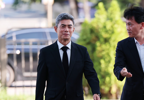 강신철 후보자, 청문회 준비 사무실로 첫 출근