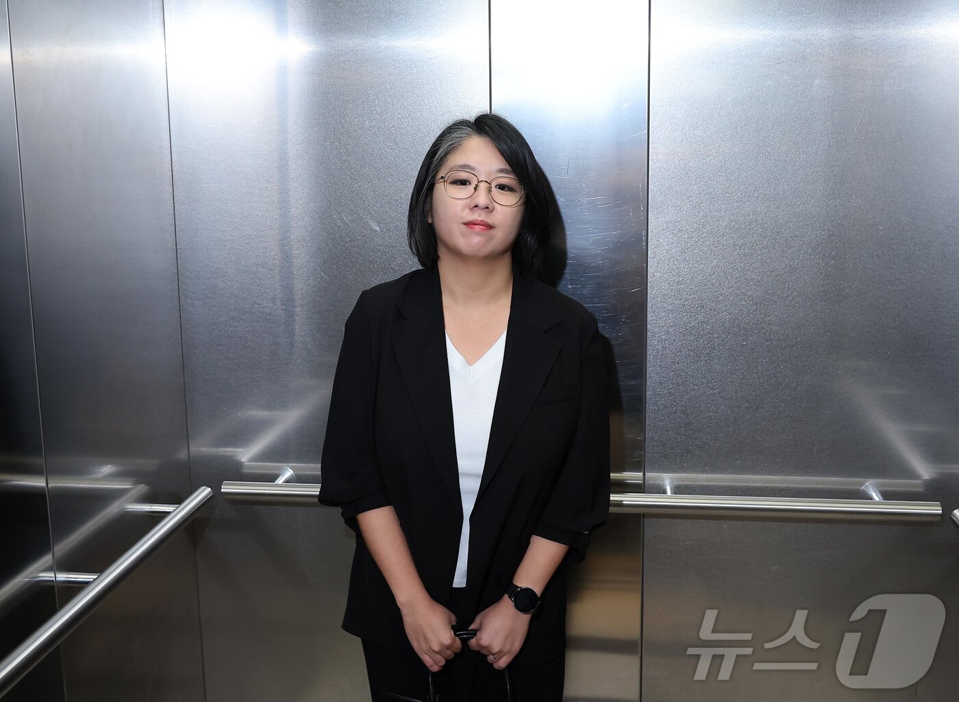 본문 이미지 - 용혜인 성평등가족부 장관 후보자가 3일 오전 서울 서대문구 한국청소년활동진흥원에 마련된 인사청문회 준비사무실로 출근하고 있다. 2026.9.3 ⓒ 뉴스1 김성진 기자