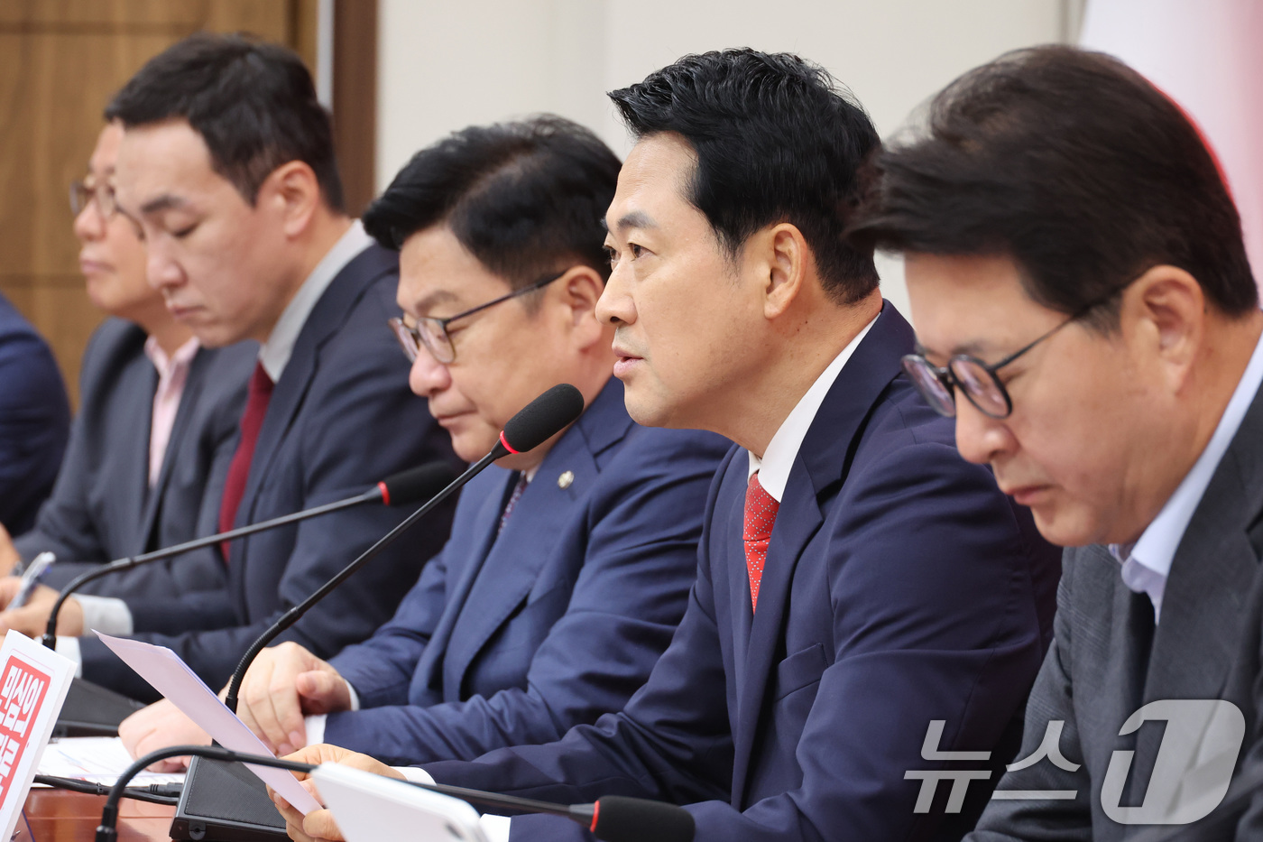 (서울=뉴스1) 신웅수 기자 = 장동혁 국민의힘 대표가 3일 서울 여의도 국회에서 열린 최고위원회의에서 발언하고 있다. 2026.9.3/뉴스1