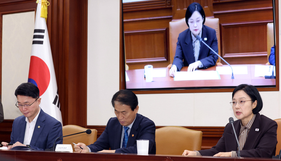 한성숙 총리, 국가정책조정회의 주재
