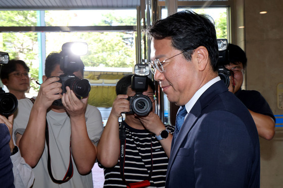 출근하는 김승원 법무장관 후보자