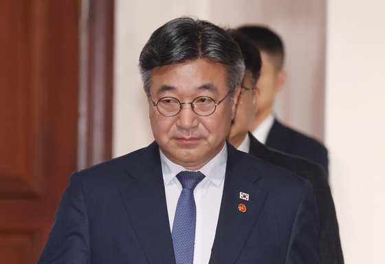 국가정책조정회의 참석하는 윤호중 장관