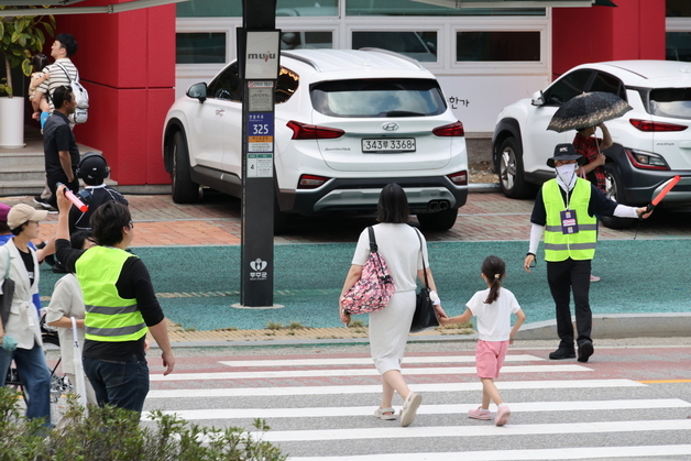 "반딧불축제 교통 체증 뚫는다"…무주군, 주차면 3200개 확보