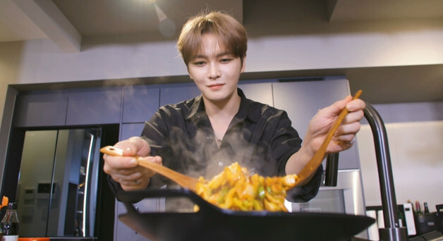 김재중, 비밀 연애 중?…日 절친 돌발 질문 "숨기는 거야?"