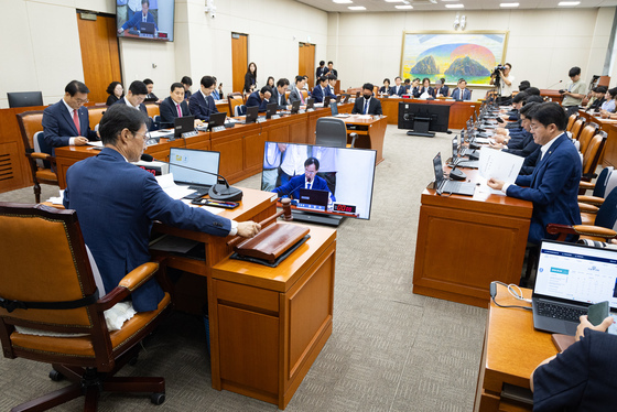서민금융 출연 10년 더 연장…'안정기금 신설'은 결국 빠졌다