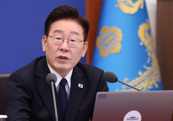수석보좌관회의 발언하는 이재명 대통령