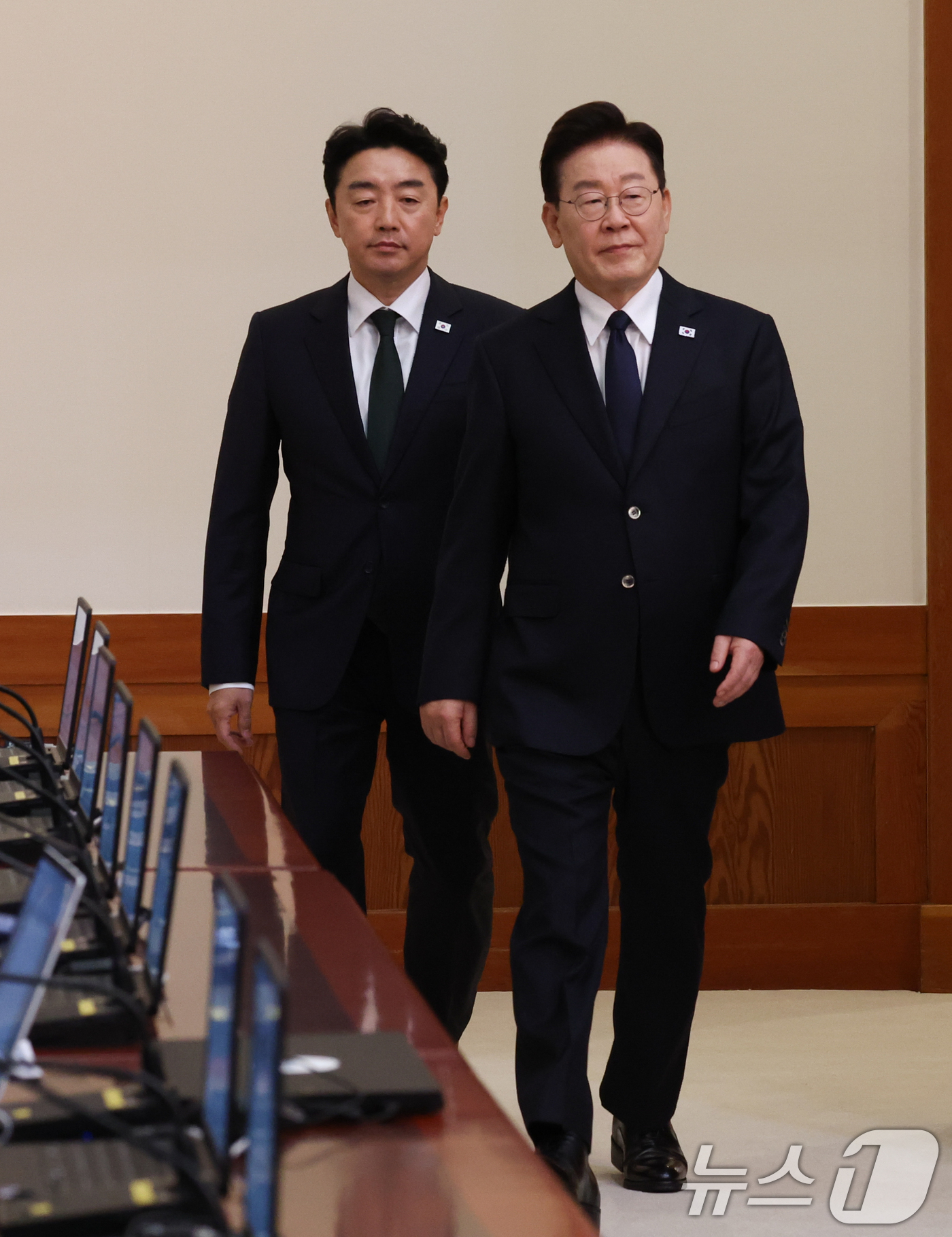 (서울=뉴스1) 허경 기자 = 이재명 대통령이 3일 청와대에서 열린 수석보좌관회의에 입장하고 있다. (청와대통신사진기자단) 2026.9.3/뉴스1