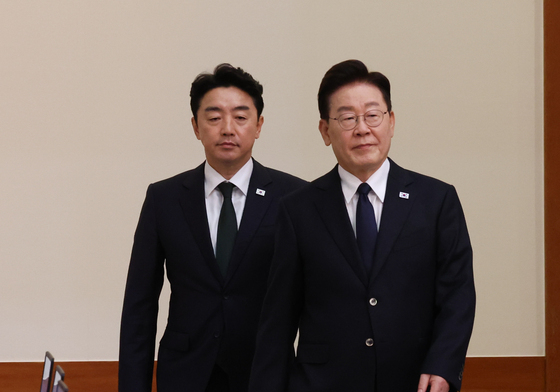 수석보좌관회의 참석하는 이재명 대통령