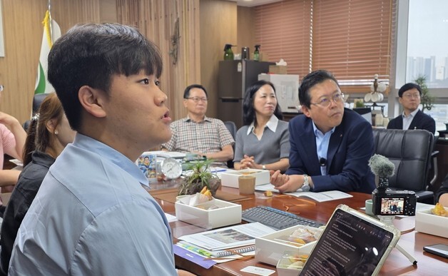 "시민 생각 하나 하나가 변화의 시작" 천안시 '아침시장실' 첫 운영