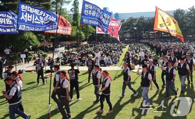 'N% 성과급' 브레이크 걸었지만 구속력 없어 '한계'…현대重 주목