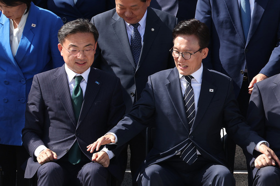 손 잡는 김민석·신장식