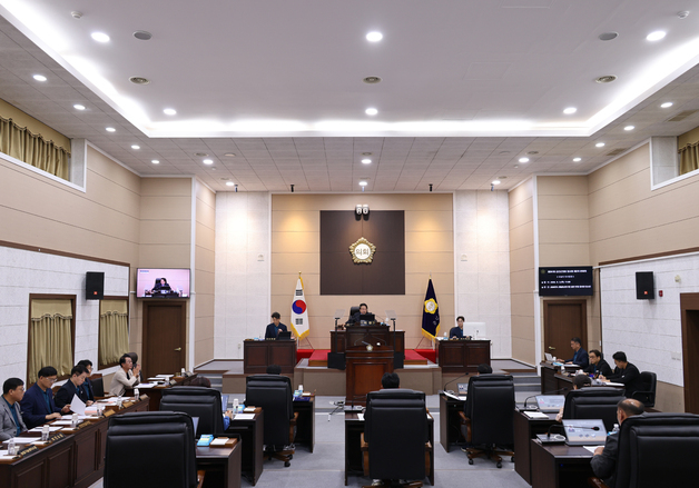 금산군의회 341회 임시회 폐회…조직개편안 수정가결