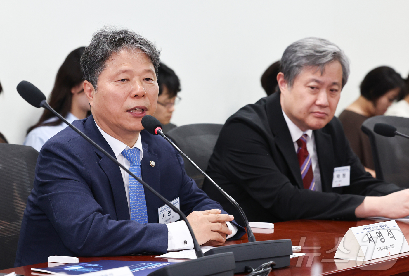 (서울=뉴스1) 최지환 기자 = 서영석 더불어민주당 의원이 3일 오후 서울 여의도 국회에서 뉴스1과 서영석 의원 주최로 열린 제2회 K-헬스케어 의료기기 활성화 포럼에서 개회사를 …