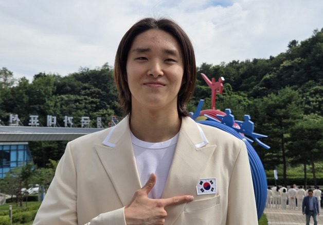 김우민 "가벼운 어깨 부상 있지만…AG 금메달 자신 있다"