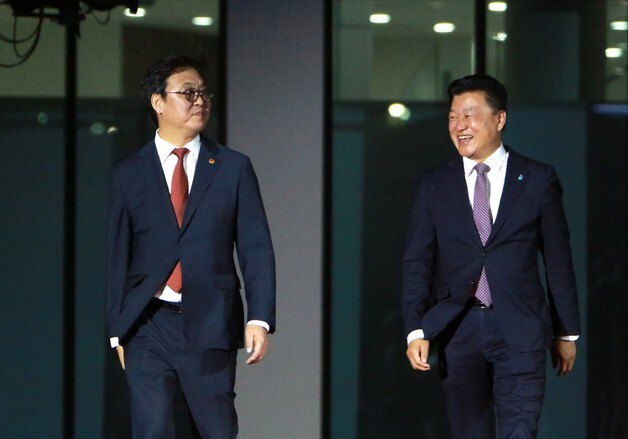 장관부터 송중기·봉준호까지…제천영화제 정·관·스타 총출동