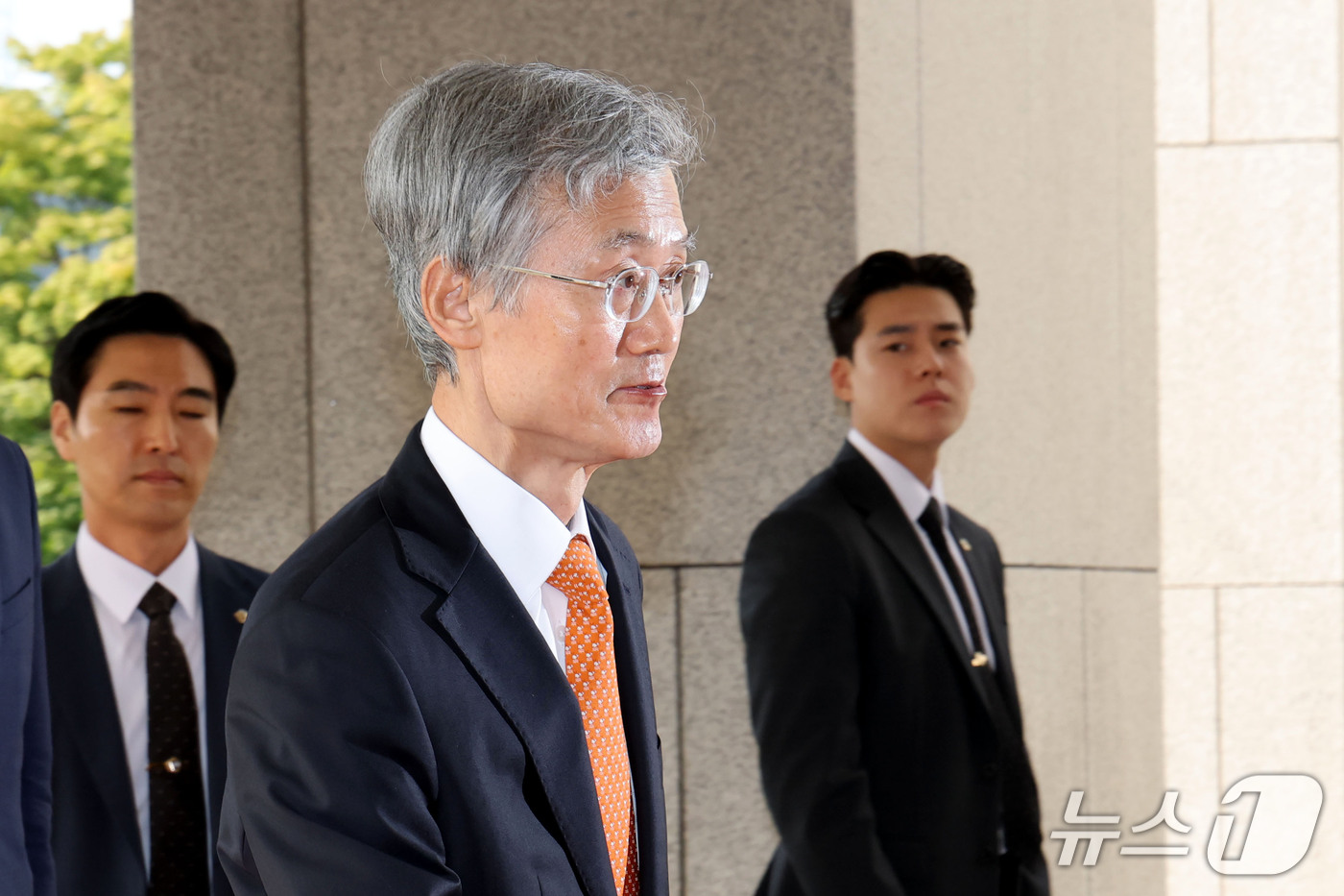 (서울=뉴스1) 이광호 기자 = 조희대 대법원장이 30일 오전 서울 서초구 대법원으로 출근하고 있다. 2026.9.30/뉴스1