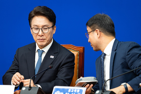대화 나누는 김민석·한병도