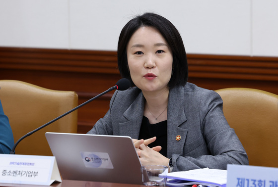 3대 메가프로젝트 회의에 中企도 참여…이소영, 李대통령에 건의