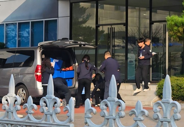 노동부 천안지청 '노조 와해 의혹' 모베이스전자 압수수색