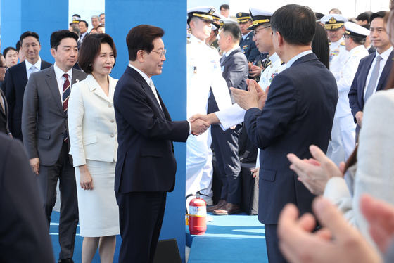 대호김종서함 진수식 참석하는 이재명 대통령