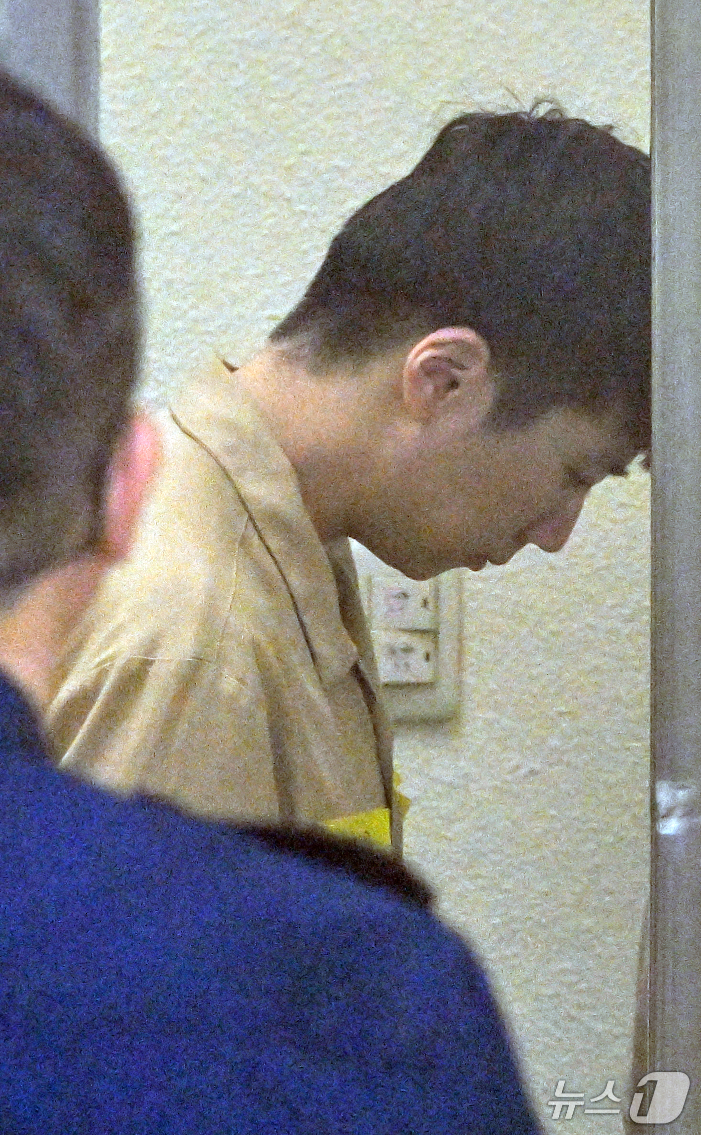(광주=뉴스1) 김태성 기자 = 성폭력범죄의 처벌 등에 관한 특례법 위반(강간 등 살인) 혐의로 기소된 장윤기가 30일 1심 선고 공판을 받기위해 광주지법에 출석하고 있다. (공동 …