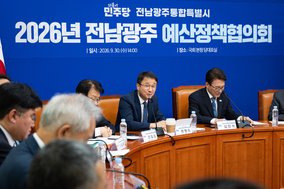 발언하는 한병도 민주당 원내대표