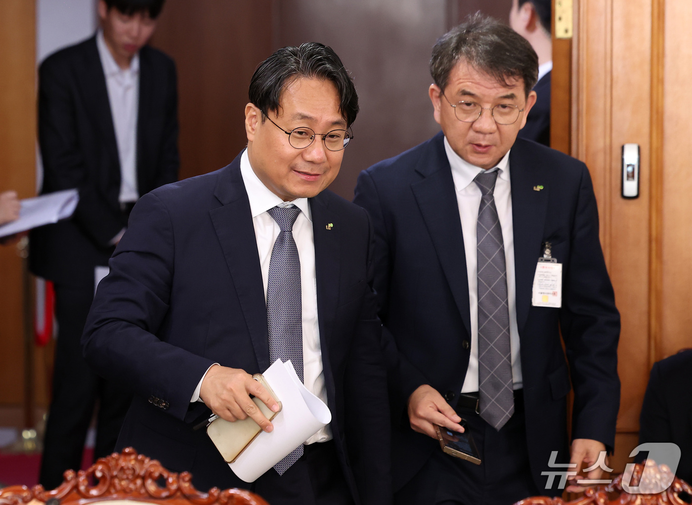 (서울=뉴스1) 김성진 기자 = 이성훈 한국토지주택공사 사장이 30일 서울 종로구 정부서울청사에서 열린 제3차 범부처 주택 신속공급 점검회의에 참석하고 있다. 2026.9.30/뉴 …