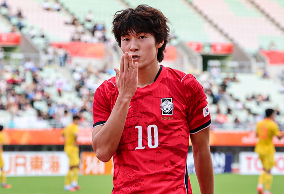 역전골 넣은 배준호
